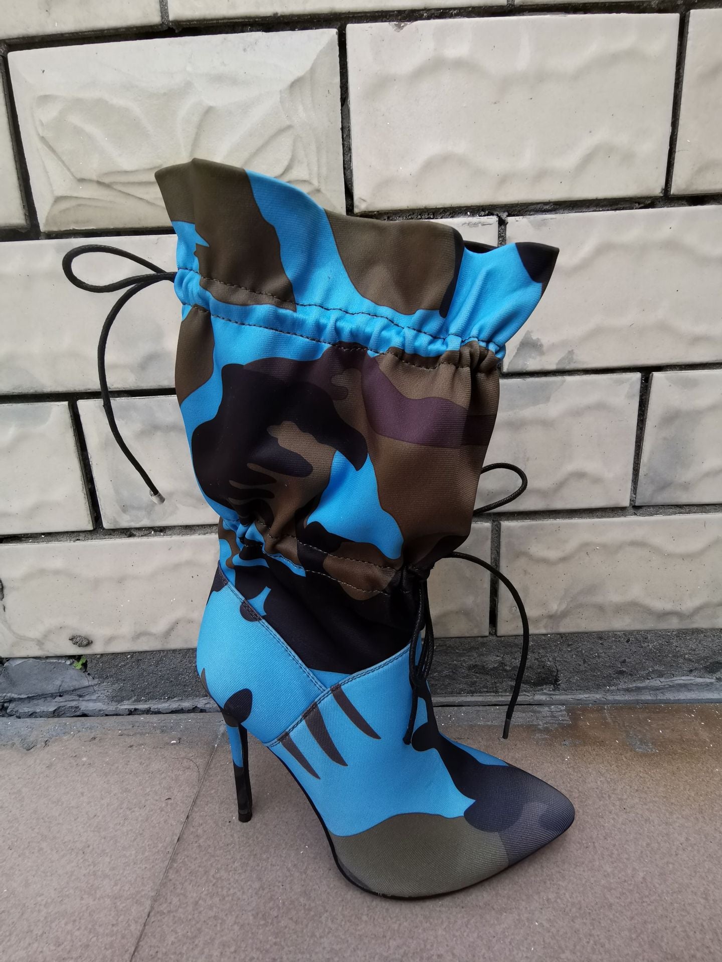 Middle-Tube Boots With High Heels And Pointed Toes